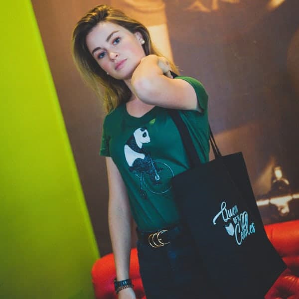 Queen of the Cobbles – Image 2