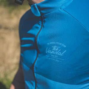 cycling jersey ocean atmosphere photo 11