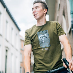 Les Ouvrirs T-shirt sfeer foto olive 2