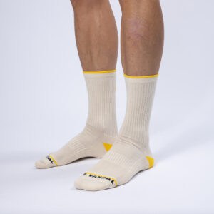 Légende locale, packshot de chaussettes décontractées