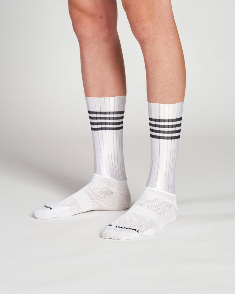 Chaussettes aérodynamiques à rayures