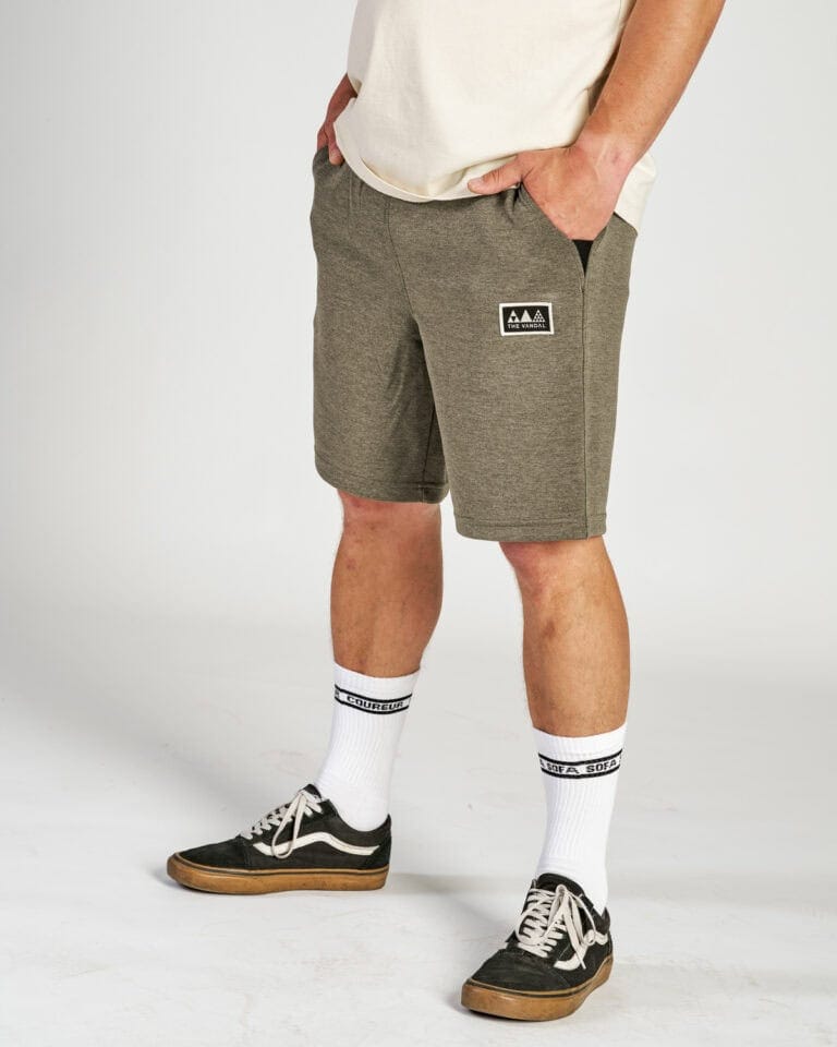 Performance Short - Image 4