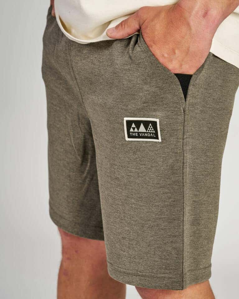 Performance Short - Image 3