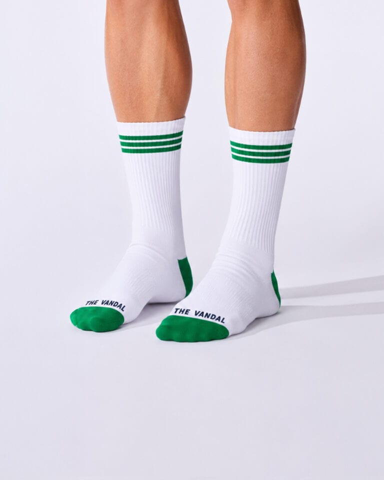 Grün gestreifte Sportsocke